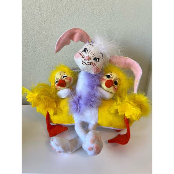 Retired Vintage Annalee Easter Bunch of Bunny Hugs 2006 Bunny and Ducks - Picture 1 of 14